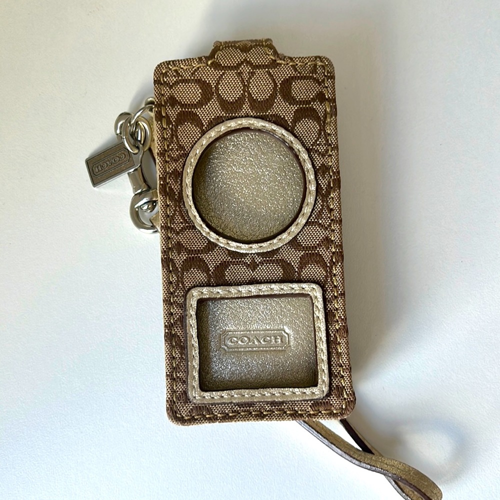 Coach iPod Case *Rare Find*